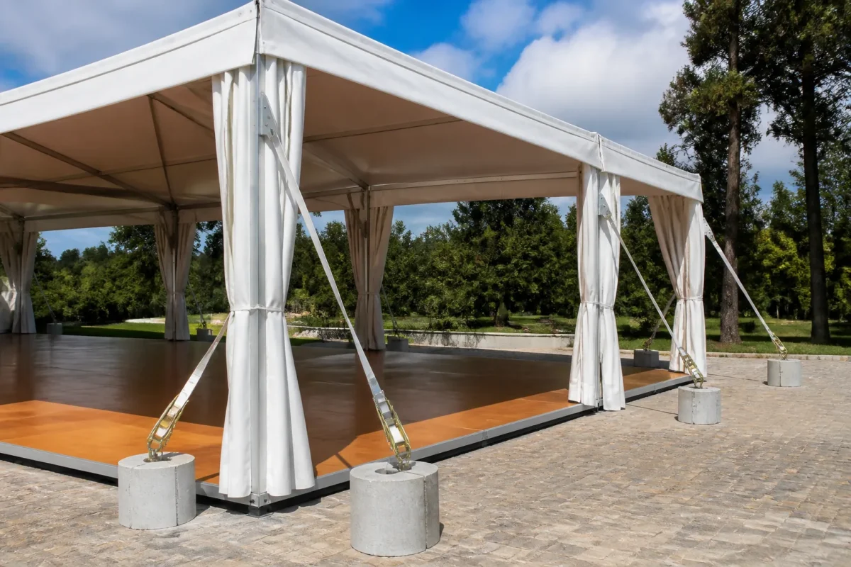 Structure fixe par plots sangles et chaines